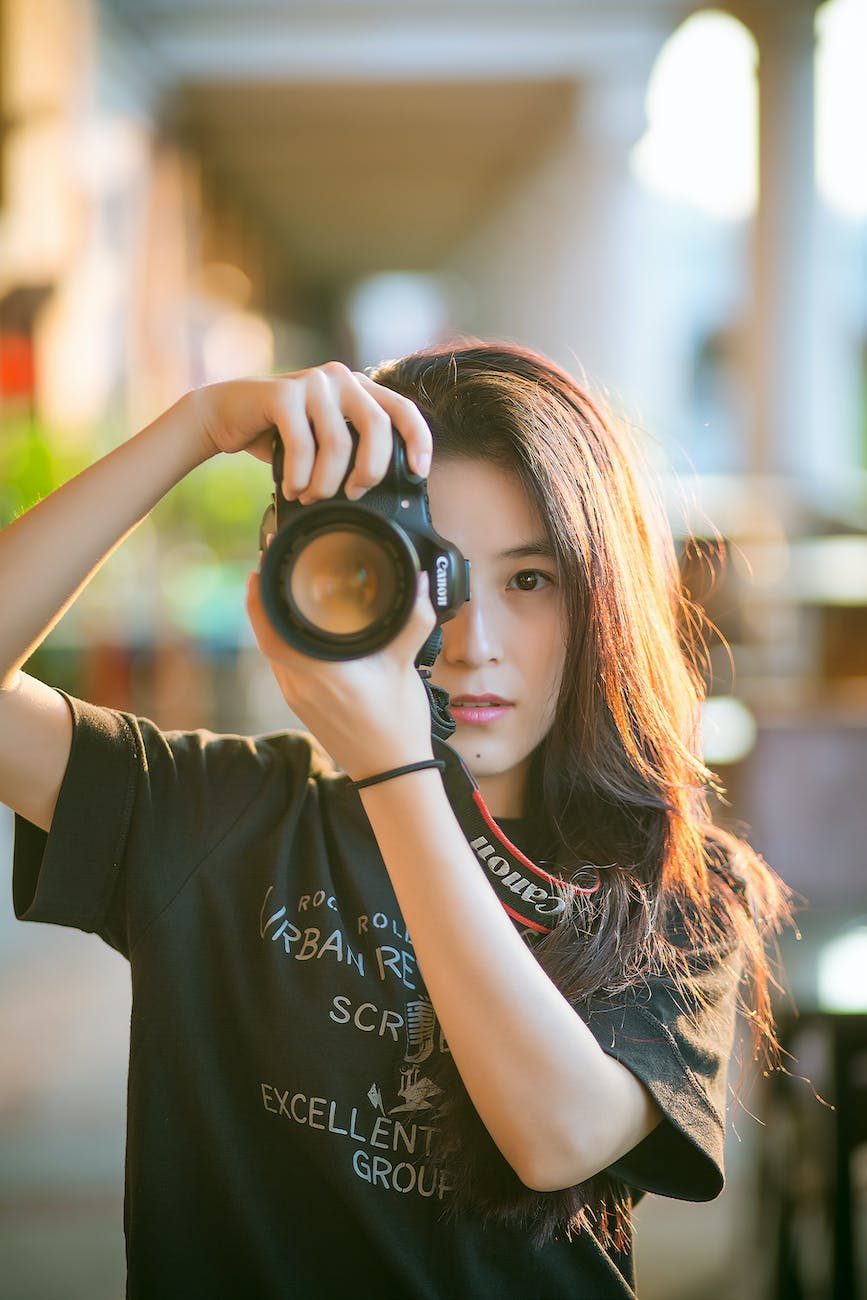 photographer conducting mini-sessions